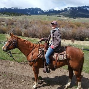 Meet your Posher, Hannah